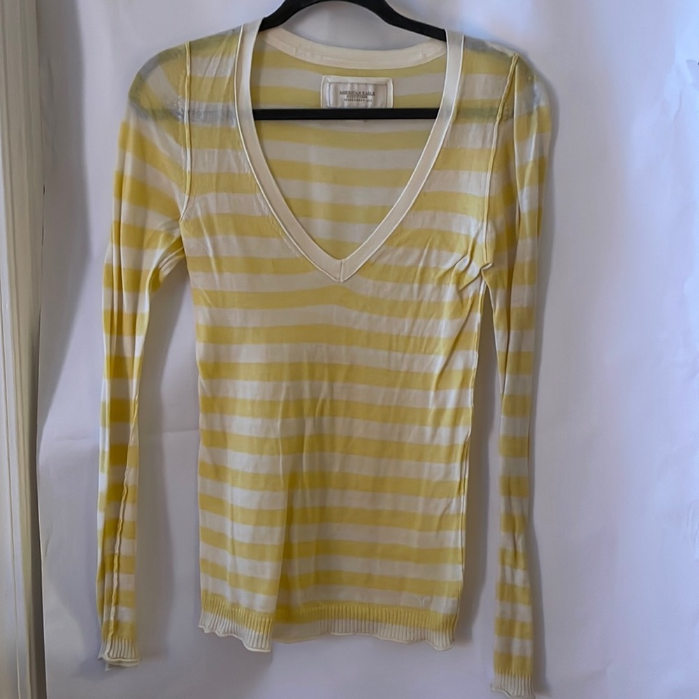 Womens American Eagle V-Neck Sweater